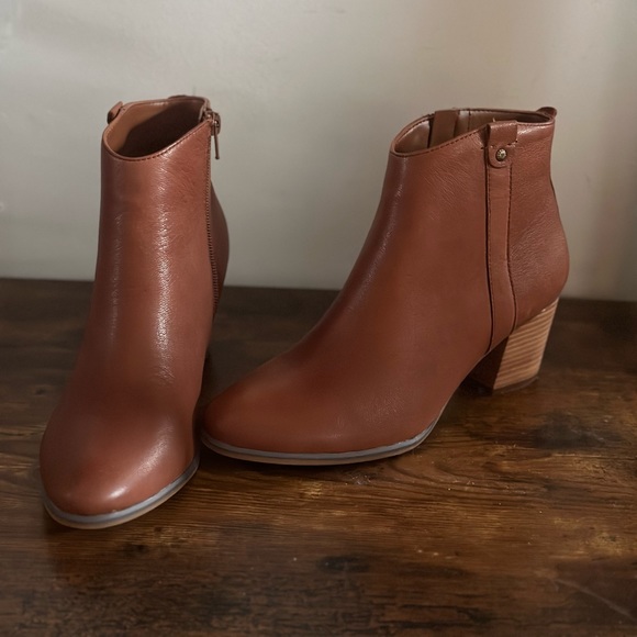 G.H Bass & Co. Leather Heeled Ankle Boots - Picture 4 of 4